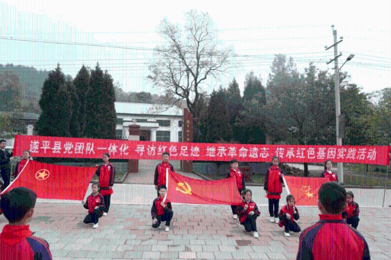 儒家课300块钱一个人，讲的废话连篇，还让拉人来听，拉人给报酬，这算是传销吗？游戏画面